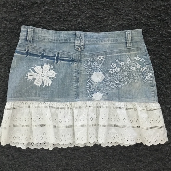 Denim & white eyelet mini skirt, large - Picture 2 of 6